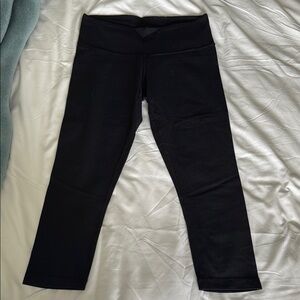 Lululemon Black Leggings Stretchy Activewear Midlength